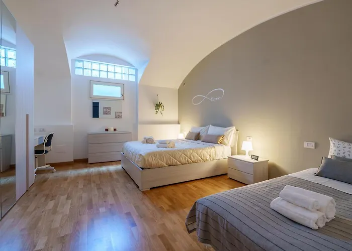 Centro Storico Duomo A 5 Minuti Love Suite Wifi Netflix